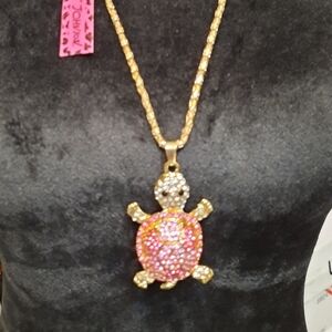 Betsey Johnson New Gold and Pink Turtle Pendant Necklace
